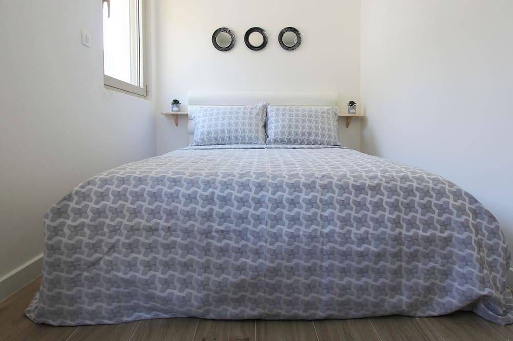 Entire apartment, Studio 32 in Becici in Budva, Opština Budva