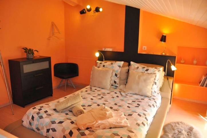 Chambre d’hôte pour 6 personnes, avec piscine et jardin ainsi que sauna et vue en Gironde - 2