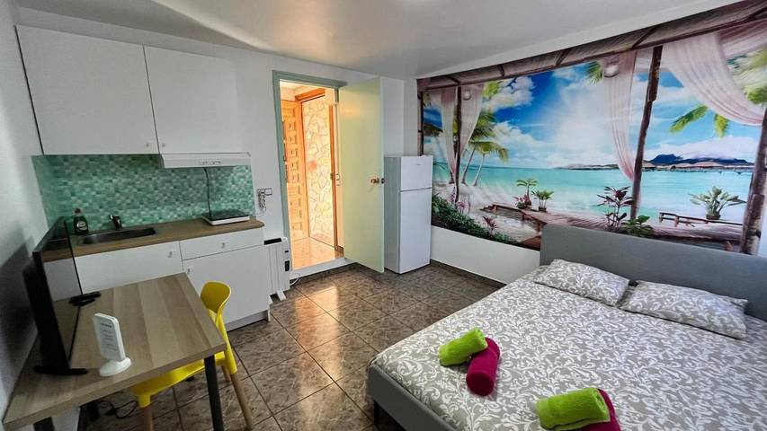 Maison d’hôte pour 2 personnes, avec vue ainsi que jardin et terrasse, animaux acceptés à Lloret de Mar - 2