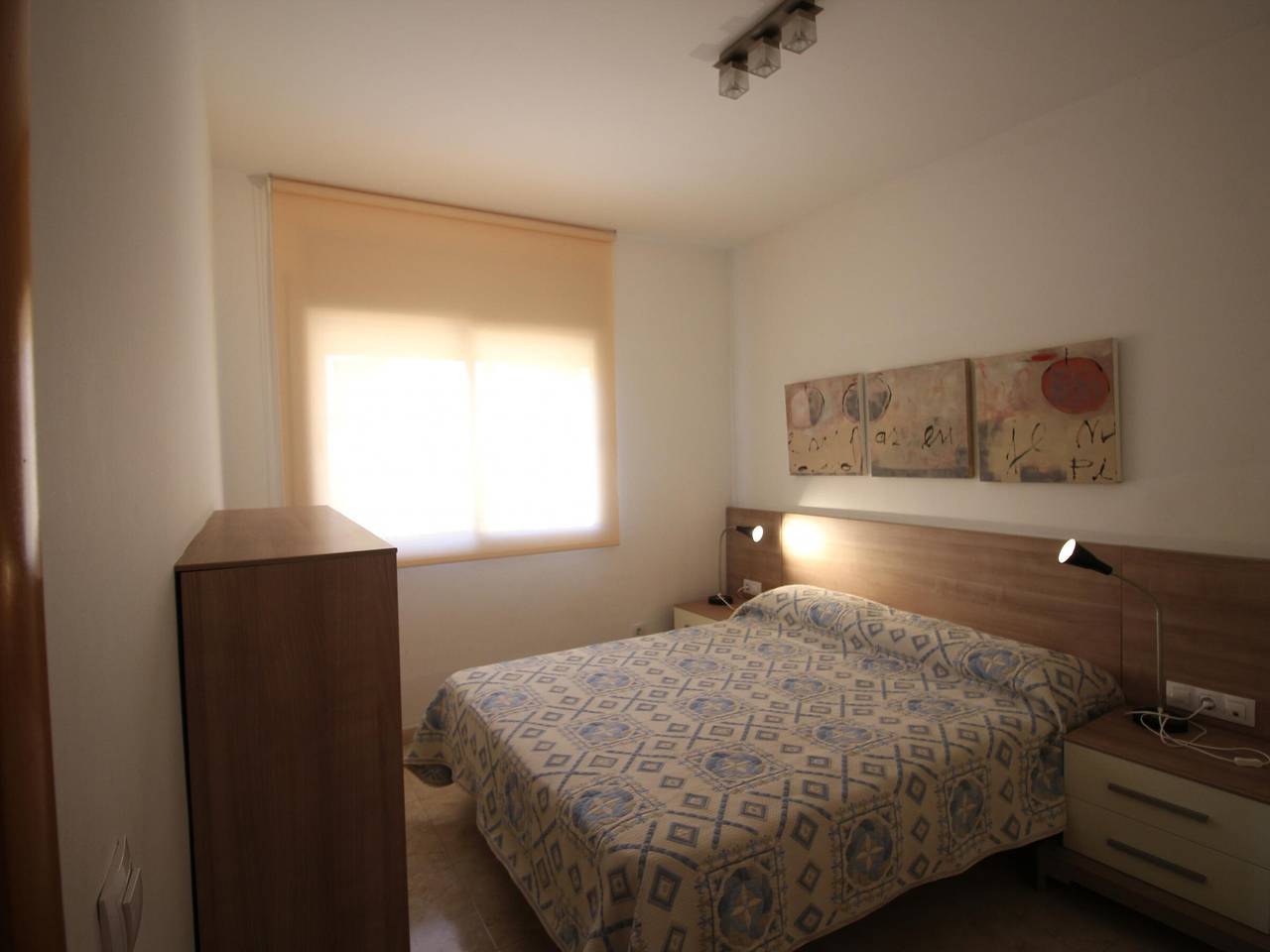 Apartamento entero, Moderno apartamento con piscina, jardín, cerca de la playa, ciudad y rutas de senderismo in Llansá, Alt Empordà