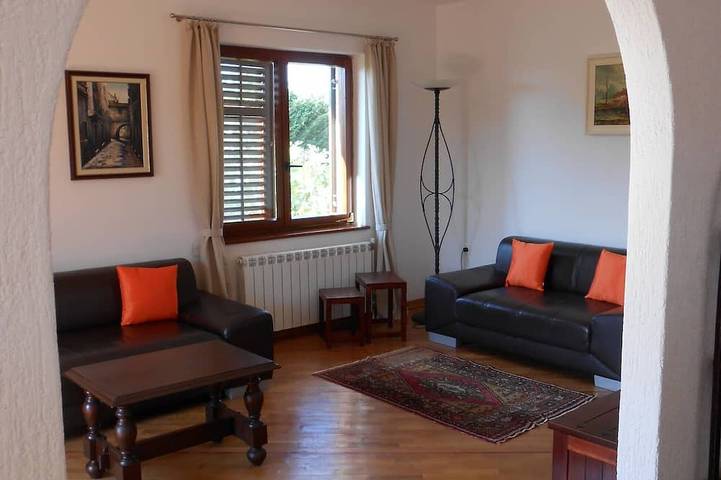 Ganze Wohnung, Grosszügige Ferienwohnung mit Meerblick und Klimaanlage in Rovinjsko Selo, Rovinj