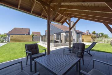 Ferienhaus für 5 Personen, mit Terrasse und Garten in Julianadorp