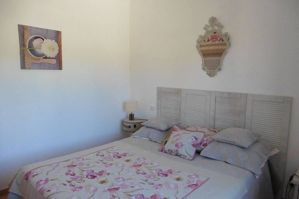 Gite Elanthau, 73 m² With Pool For 4-5 People in Rognes, Aix-en-Provence region