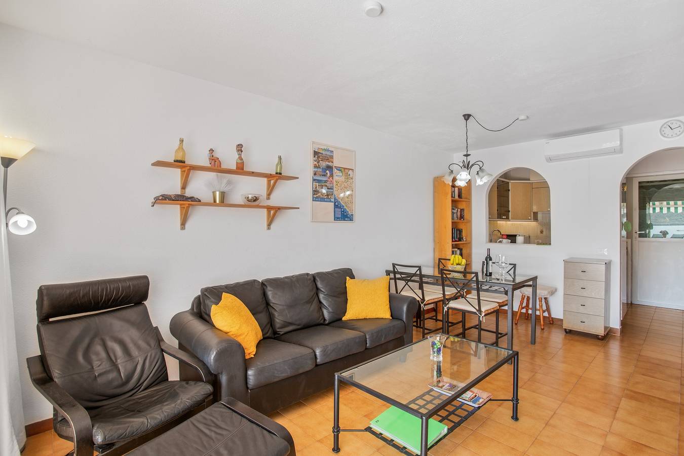 Maison de vacances 'Carmelo' avec piscine partagée, Wi-Fi et climatisation in Arguineguín, Grande Canarie du Sud