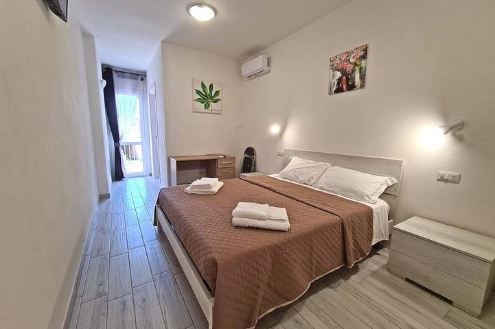 Appartamento per 4 persone, con balcone in Monserrato