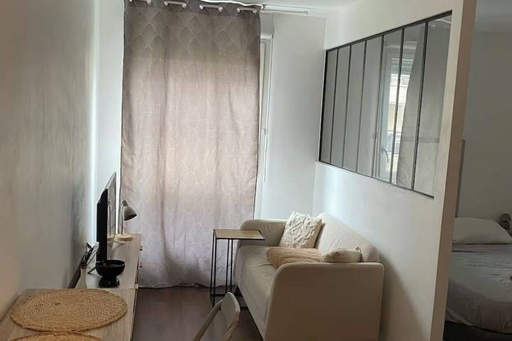 Ganze Wohnung, Studio 15min from Paris in Rosny-sous-Bois, Seine-Saint-Denis