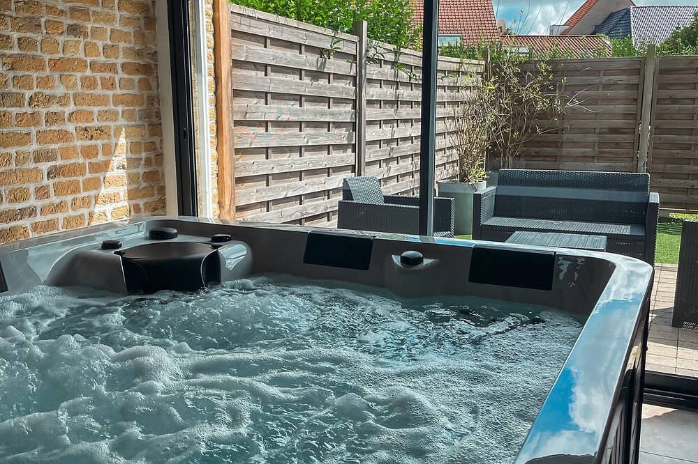 Loft Terre Jacuzzi and sauna Gravelines in Gravelines, Dünkirchen und Umgebung