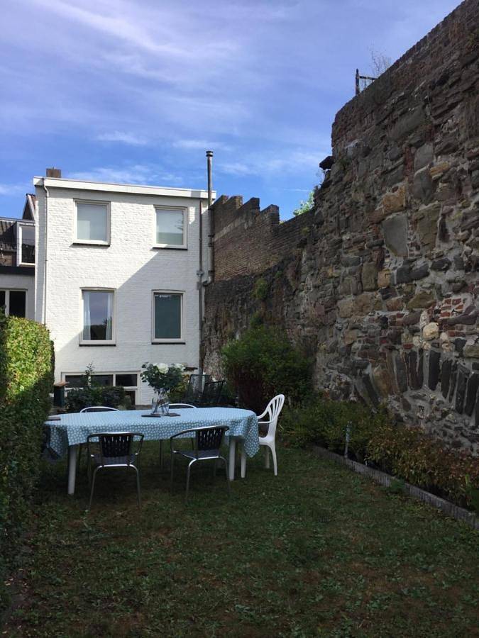 Chambre d’hôte pour 2 personnes, avec Terrasse et Jardin à Maastricht