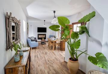 Villa for 8 Guests in Nerja, Costa del Sol, Picture 4