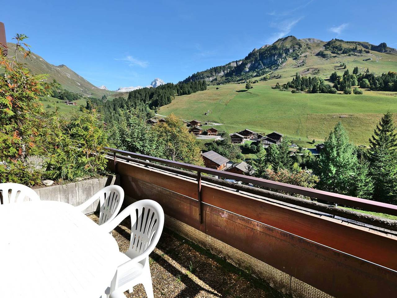 Ganze Wohnung, Komfortable 40m² Wohnung für 6 Pers. nahe Skigebiet, große Terrasse in Chinaillon, Le Grand-Bornand