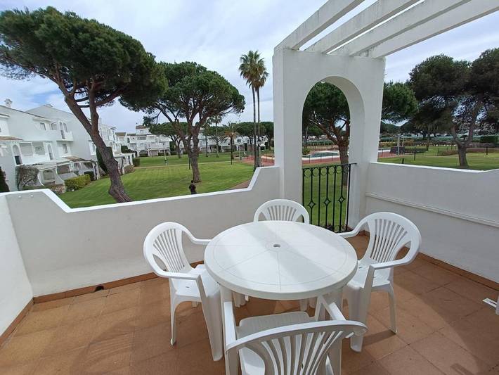 Apartamento de vacaciones para 4 personas, con jardín y piscina - 1