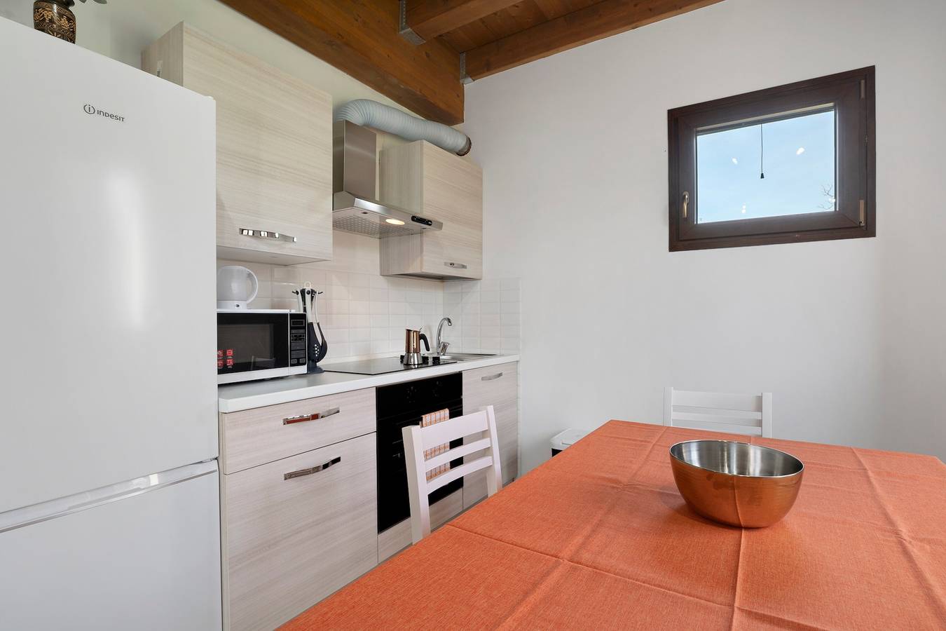 Ganze Wohnung, Apartment 'Alessia' mit Gemeinschaftspool, Garten und Wlan in Jesolo