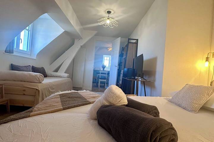 Entire apartment, Casa Foch #2 - T1 bis - Proche Hyper Centre in Brive-la-Gaillarde, Brive-la-Gaillarde region