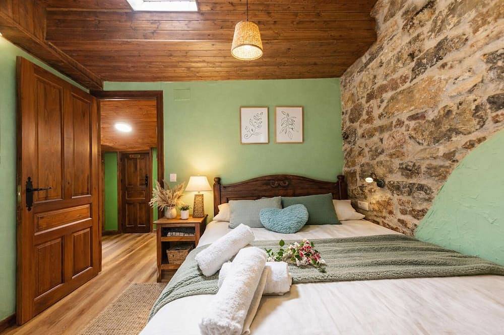 Montegrande, Casa de Alta Montaña Rodeada de un Paisaje Idílico in Teverga, Cordillera Cantábrica