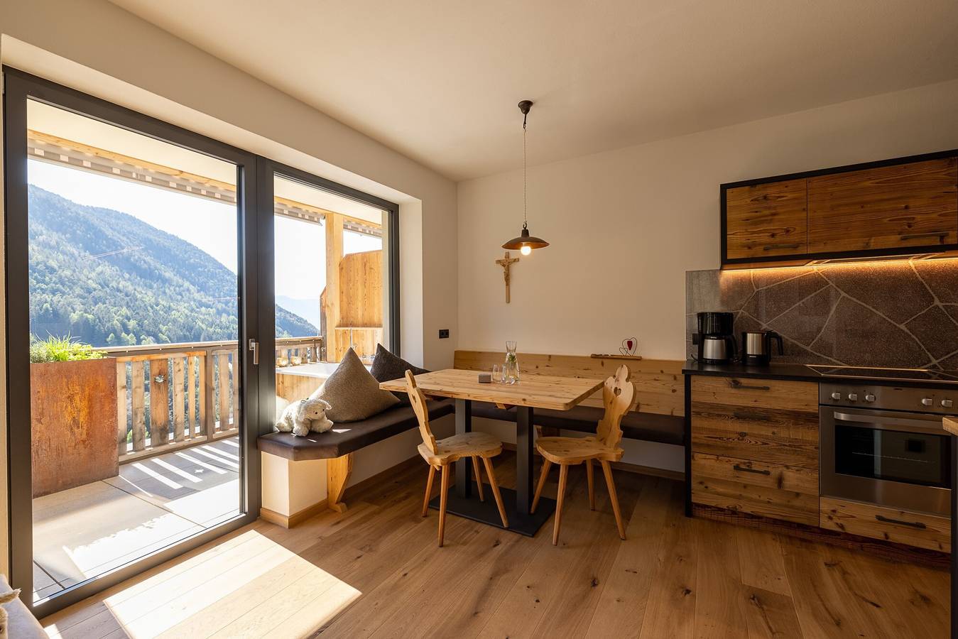 Entire apartment, Charming Apartment “Sonnleiten Sonnenalm” with Mountain View in Collepietra, Karneid