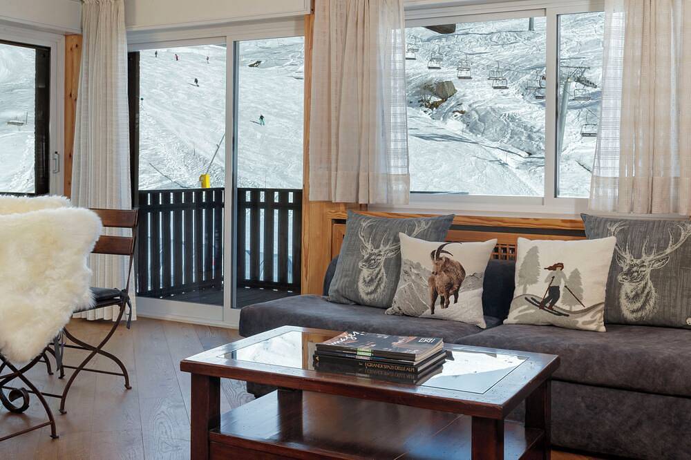 Appartamento intero, The View - Central Ski View Apartment in Cervinia, Valtournenche