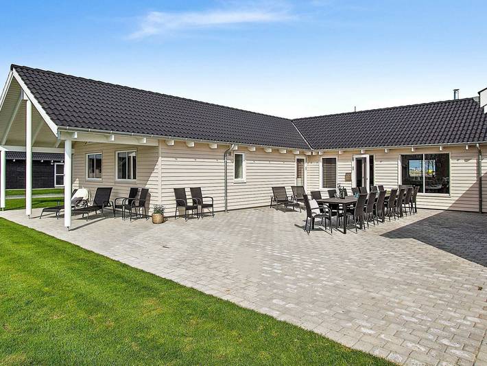 Ferienhaus für 22 Personen, mit Pool und Terrasse sowie Sauna, kinderfreundlich in Kappeln