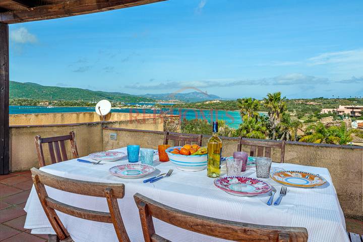 Gîte pour 6 personnes, avec piscine ainsi que terrasse et vue à Porto Rotondo - 3