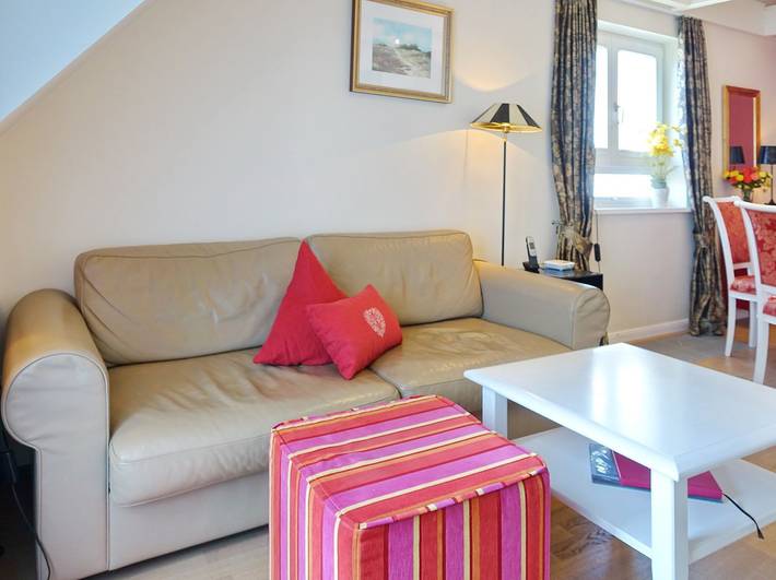 Ganze Wohnung, 2-Raum Appartement mit ca. 50m ² Nutzfläche im Obergeschoss. in Nordfriesische Inseln (Schleswig-Holstein) (Schleswig-Holstein), Wenningstedt
