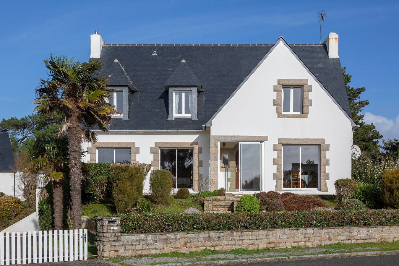 Fenêtres sur l'infini bleu- vue & accès mer in Le Cabellou, Concarneau