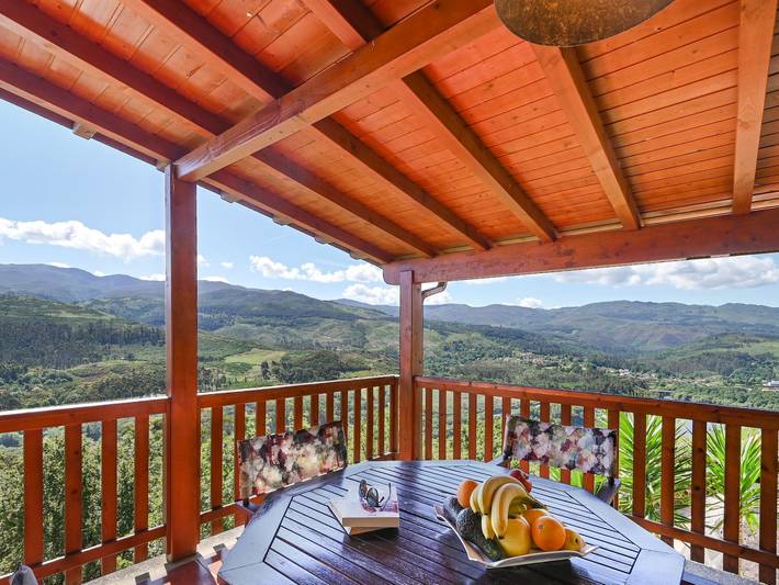 Casa de férias para 4 pessoas, com piscina e jardim, com animais de estimação no Norte