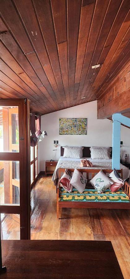 Casas e apartamentos de temporada para 3 pessoas, com jardim e piscina e ainda vista em Camocim