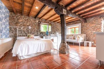 Gîte pour 3 personnes, avec vue et terrasse dans Cabárceno