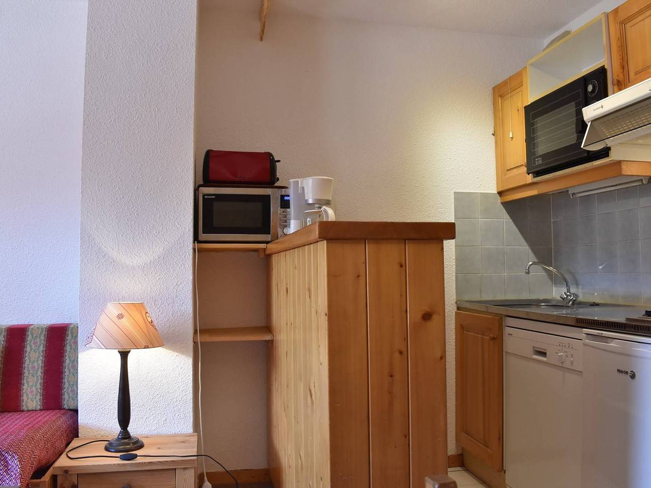 Ganze Wohnung, Gemütliches Studio-Apartment für 4 Personen, 150m von den Pisten in Méribel in Méribel, Les Allues
