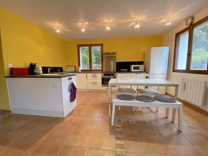 Gîte pour 4 personnes, avec terrasse ainsi que jardin et piscine dans l' Hérault - 3