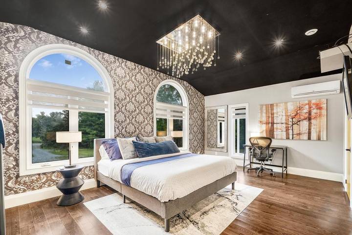 Villa pour 8 personnes, avec sauna ainsi que jardin et jacuzzi, adapté aux familles dans Canada