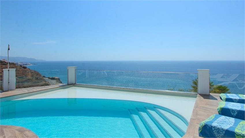 Casa rural para 8 personas, con terraza y jardín en Torrox - 4