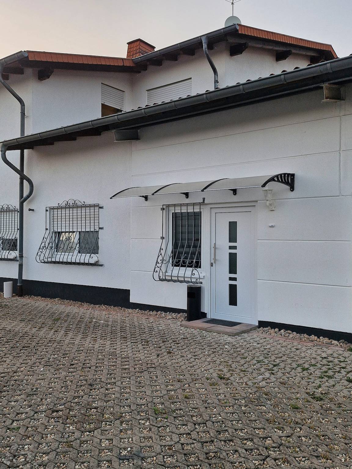 Ganze Wohnung, Gemütliches 2 bett apartment an der saar/a8,a620, in Beckingen, Saar-Nahe-Bergland