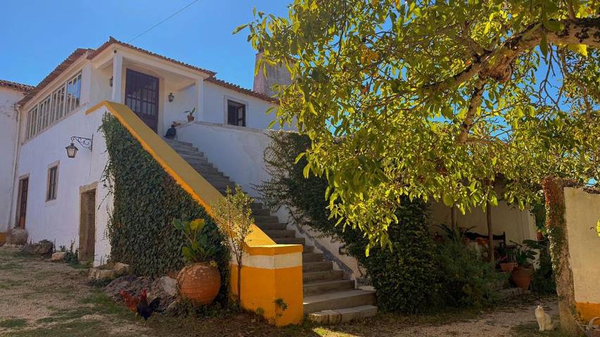 Gîte pour 6 personnes, avec Terrasse ainsi que Jardin et Piscine à Soure