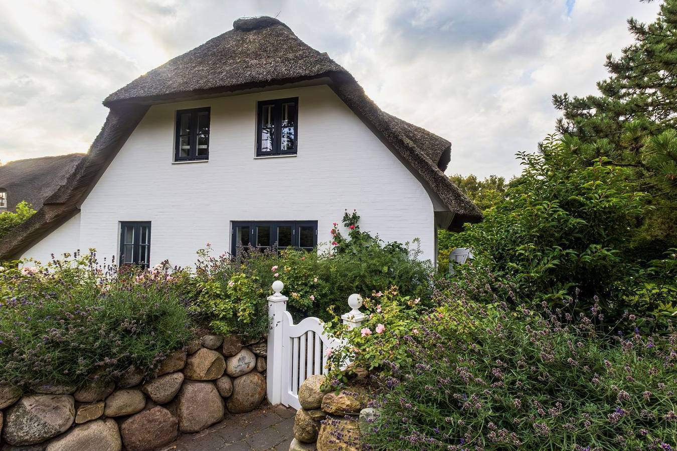 Luxuriöses Ferienhaus "Spo-Glück" - Urlaub unter Reet für 6 Personen mit Garten in St. Peter-Ording, Eiderstedt