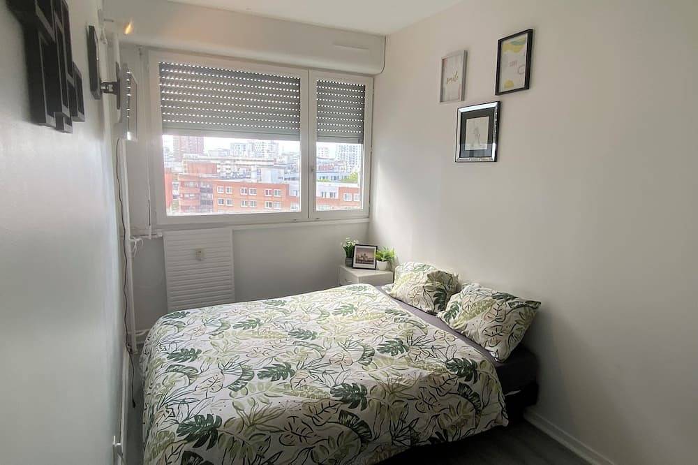 Entire apartment, The kush in Évry-Courcouronnes, Essonne
