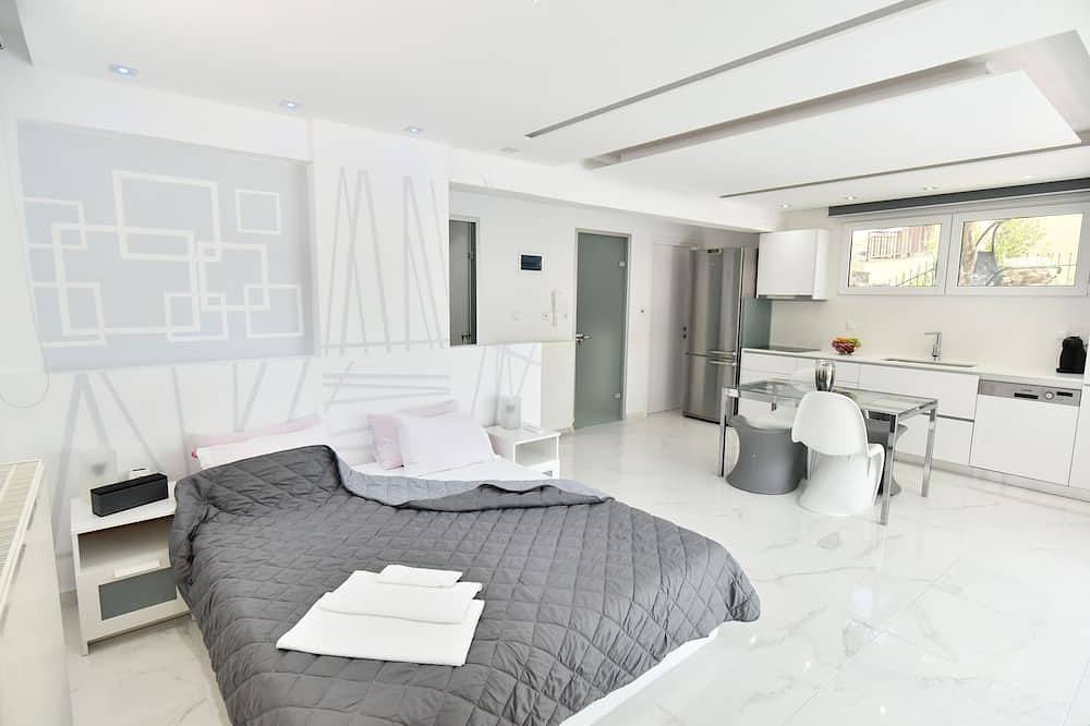 Ganze Wohnung, Alpha Delta Pool Suite in Palaio Tsifliki, Kavala Region
