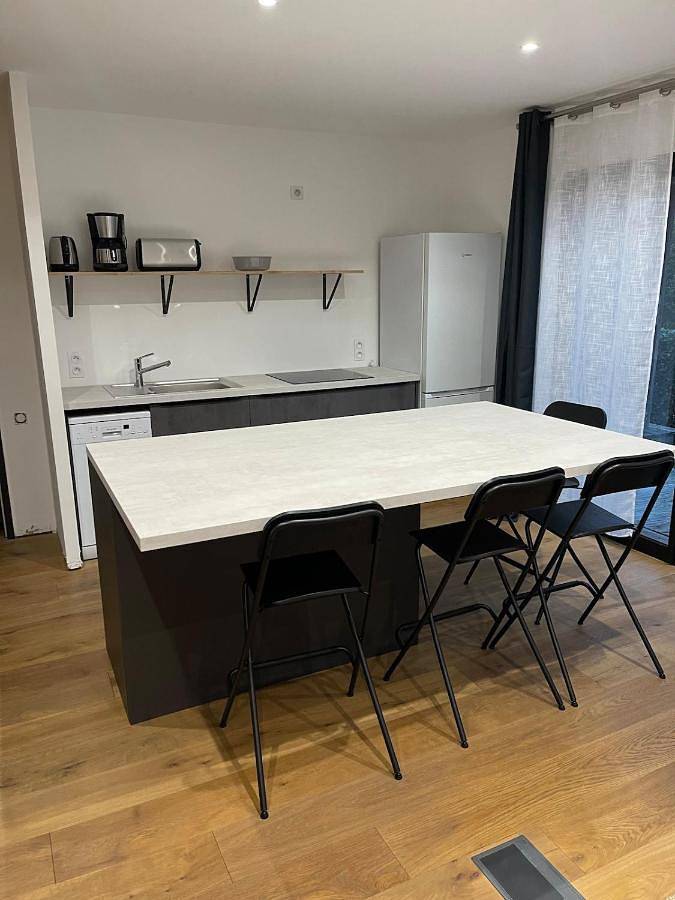 Gîte pour 4 personnes, avec jardin à Lherm - 2