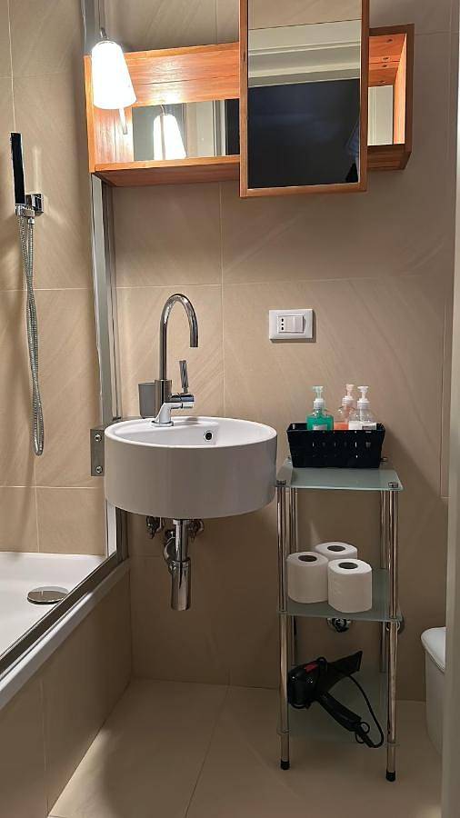Chambre d’hôte pour 3 personnes, avec Balcon et Terrasse à Foggia - 3