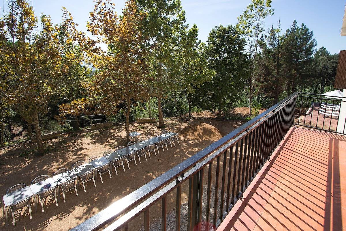 Saucy Chateau for 24 pax - close to Blanes!  in Breda (Spain), Parc Natural del Montseny