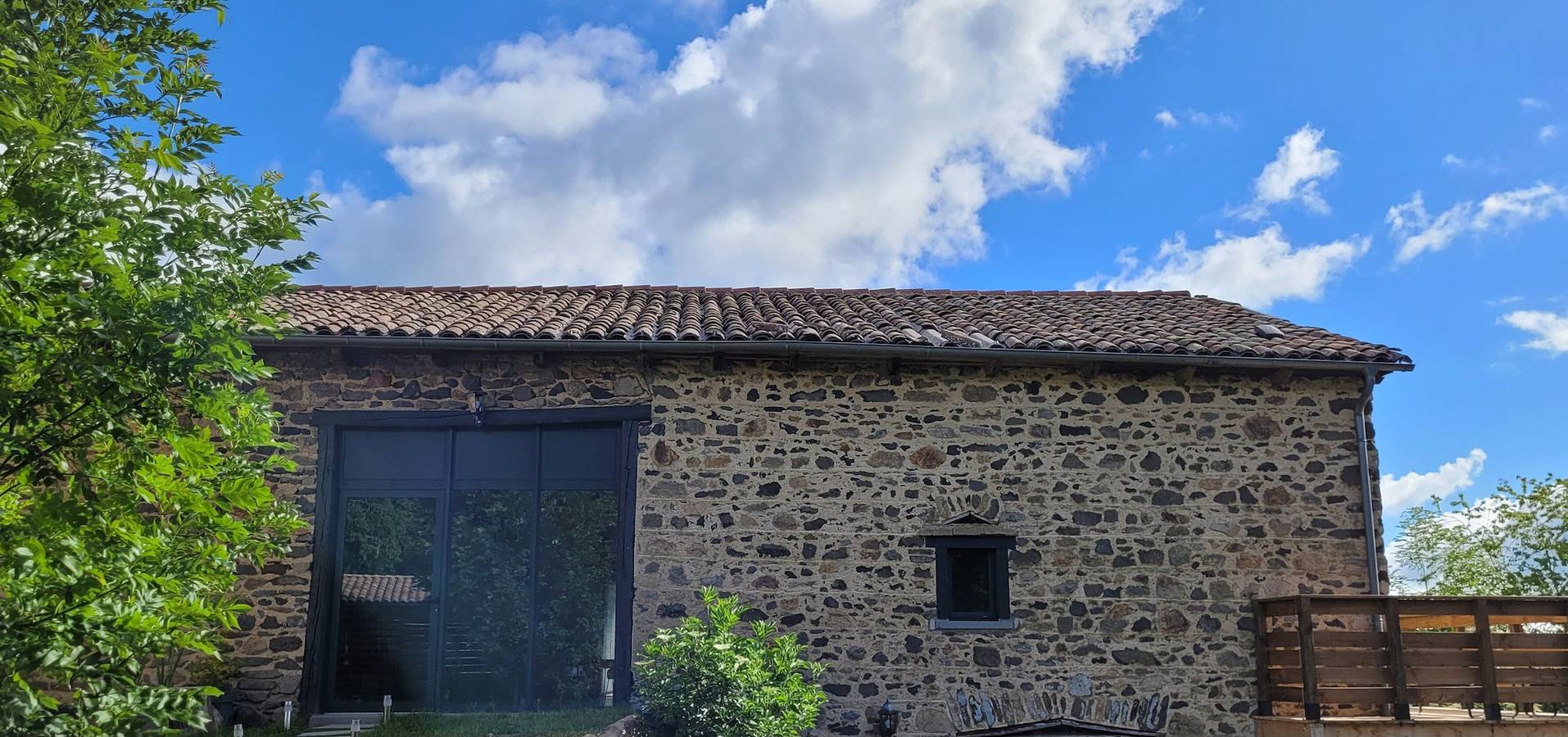Chambre d’hôtes « Chambre Planeze » avec terrasse privée,  in Soulages, Région de Saint-Flour