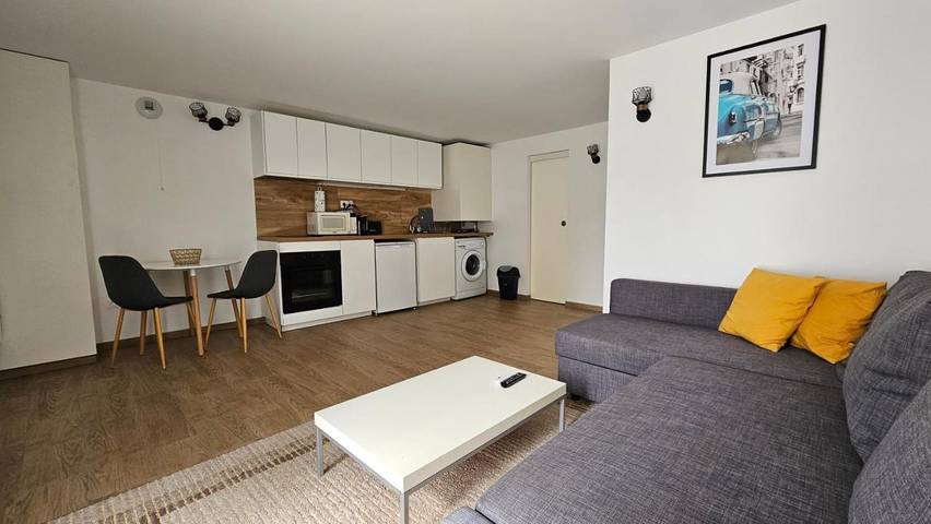 Gîte pour 3 personnes, avec terrasse à Villepinte - 2