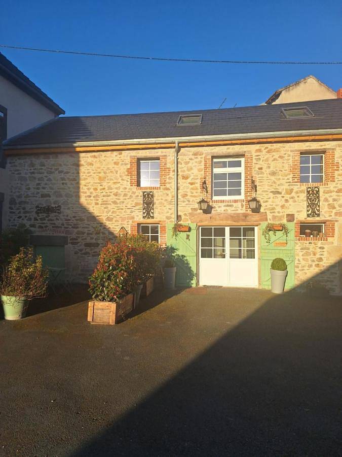 Chambre d’hôte pour 2 personnes, avec jardin à Menat