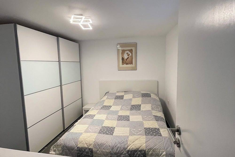 Ganze Wohnung, Moderne 2-Zimmer-Apartment nahe Daimler in Böblingen, Nordschwarzwald