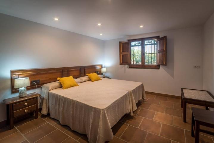 Albergue para 4 personas, con vistas además de piscina y jardín en Valle de Lecrín - 3