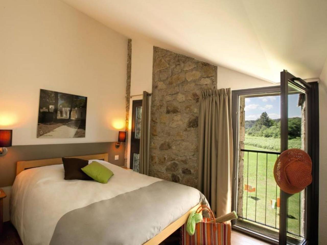 Appartement entier, Les Vans-Cottage 3 pièces 4 personnes in Chambonas, Parc naturel régional des Monts d'Ardèche
