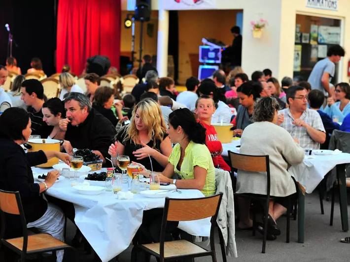 Mobil home pour 6 personnes, avec terrasse et piscine à Saint-Vincent-sur-Jard - 3