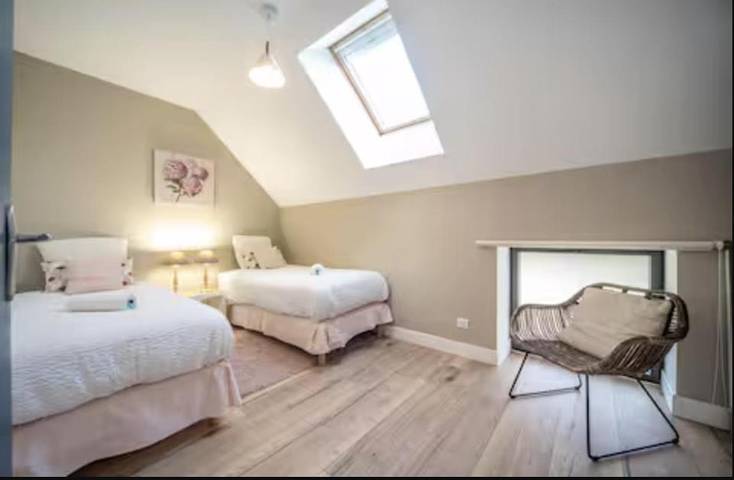 Location de vacances pour 10 personnes, avec jardin et piscine, animaux acceptés à Saint-Germain-du-Plain - 2