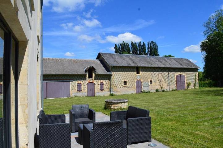 Gîte pour 2 personnes, avec vue et terrasse ainsi que jardin et sauna, animaux acceptés à Pougues-les-Eaux - 3