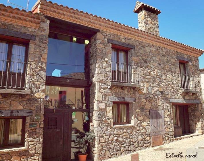 Casa rural para 23 personas, Se admiten mascotas en Provincia de Madrid - 2