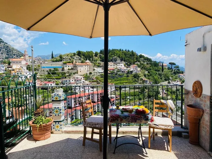 Ferienwohnung für 3 Personen, mit Ausblick und Terrasse - 1